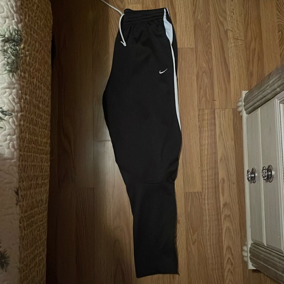 Nike Sweatpants - Picture 1 of 4